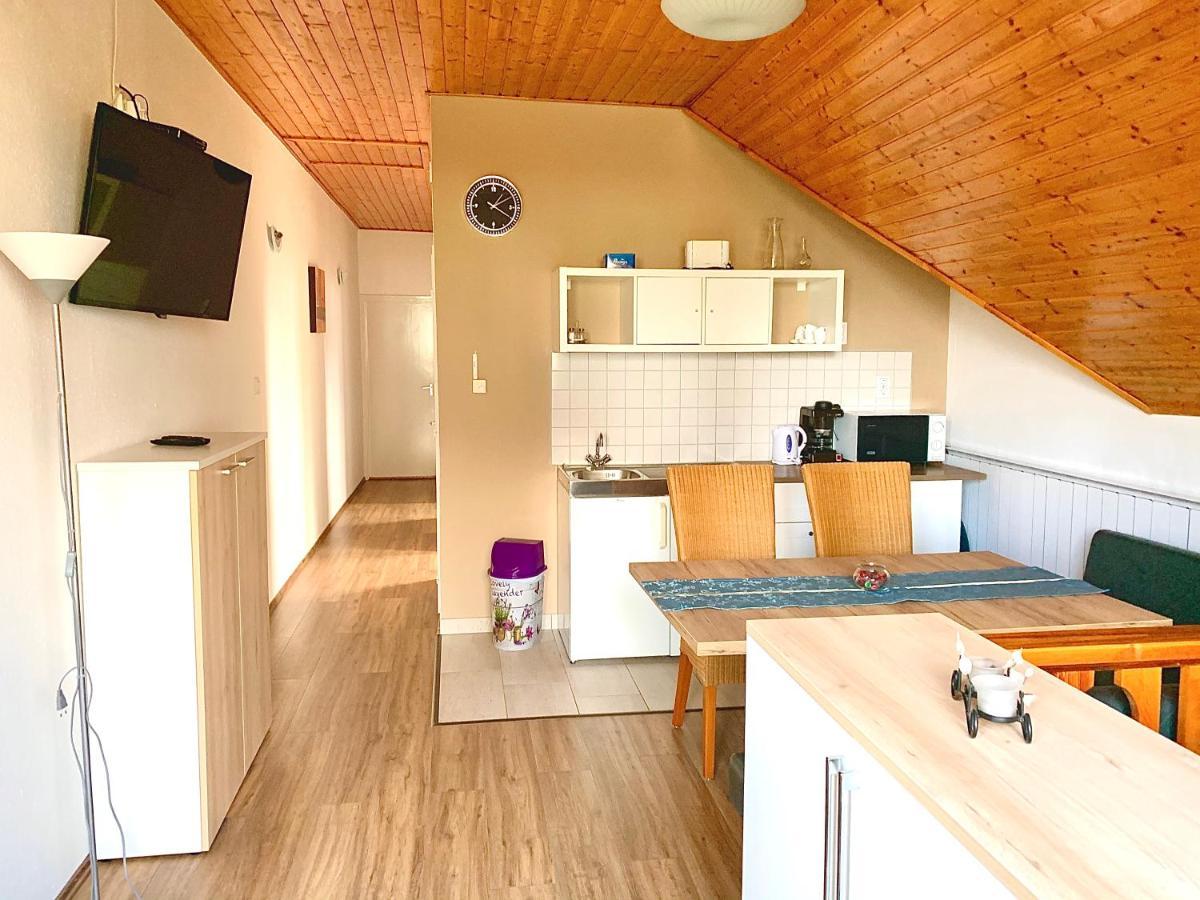 Balatonfoeldvar Centrum Apartmanok Exteriör bild