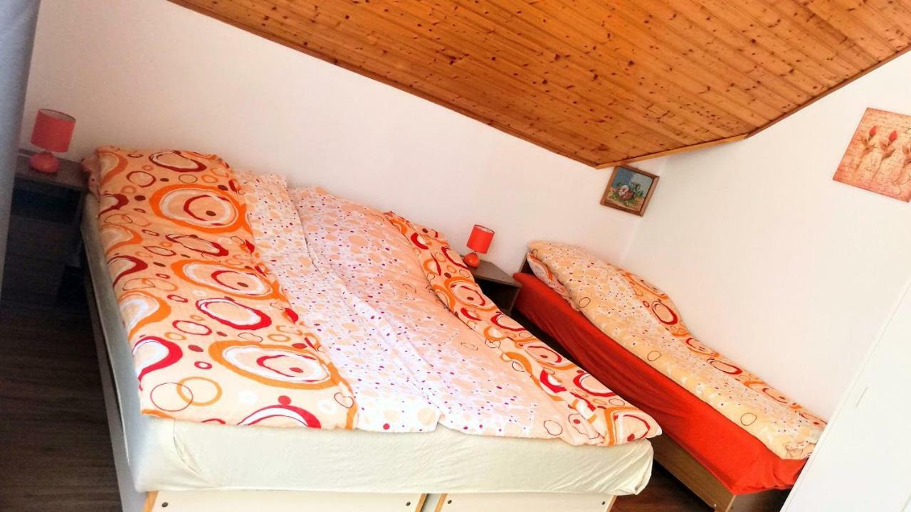 Balatonfoeldvar Centrum Apartmanok Exteriör bild